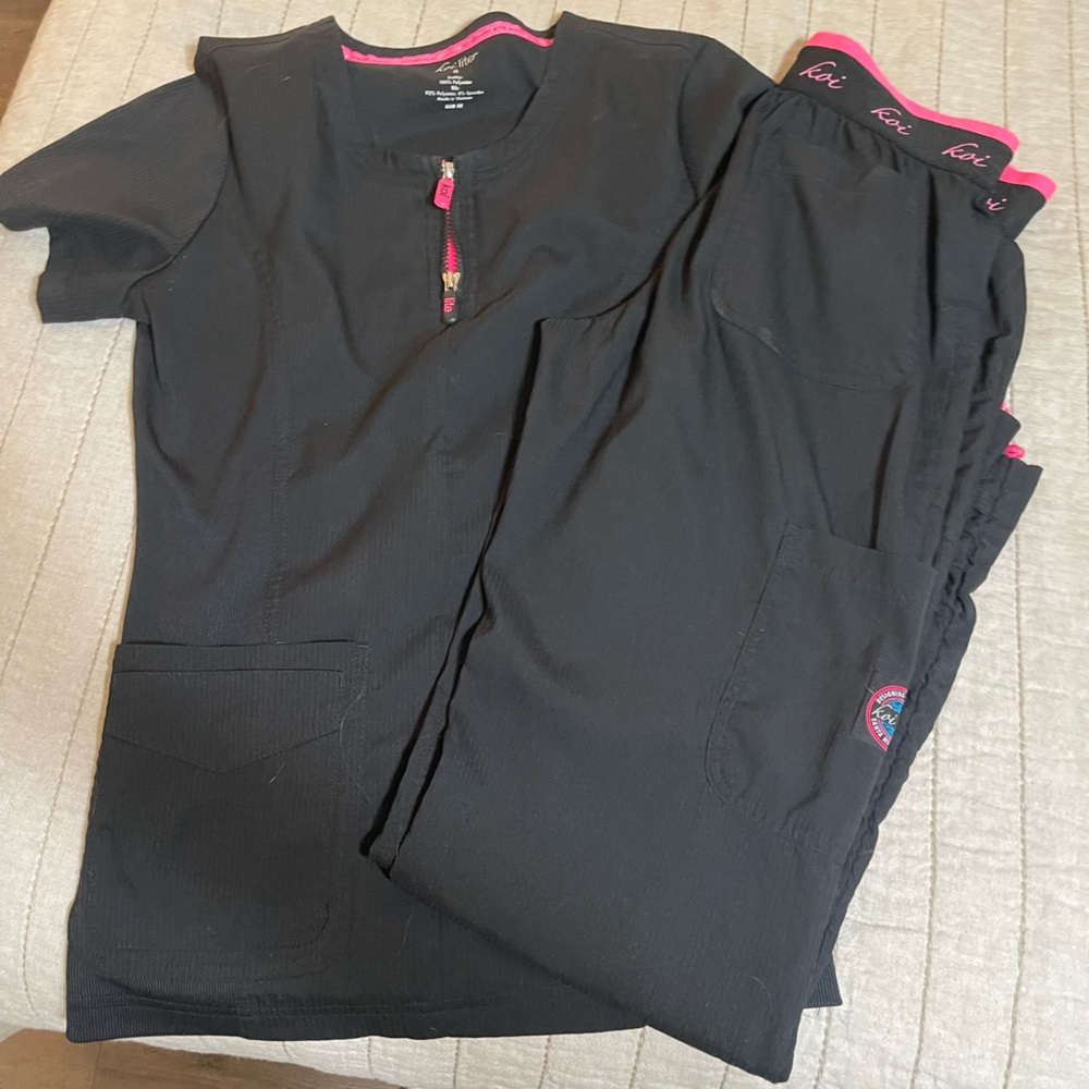 Black Scrub Set